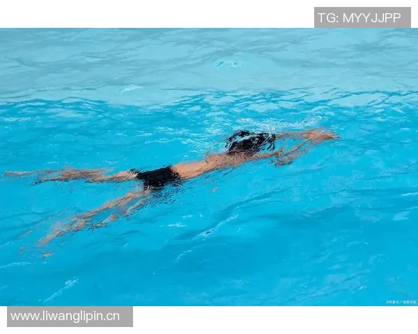 蝶泳技术解析与训练方法创新：提升速度与技巧的综合指南